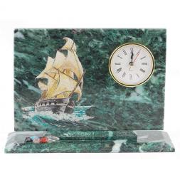 Часы настольные &amp;quot;Корабль&amp;quot; камень змеевик
