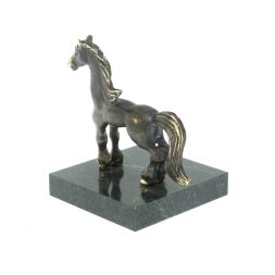 Статуэтка из бронзы &amp;quot;Лошадка&amp;quot; на шабровском змеевике