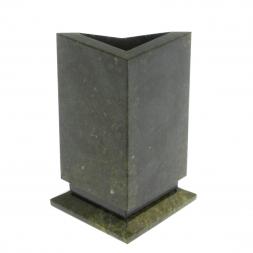 Карандашница из темного змеевика