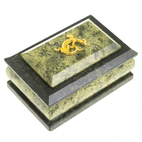 Шкатулка из камня змеевик с ящеркой 12х7,5х6 см 122930