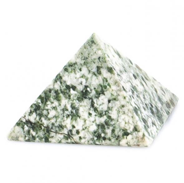 Пирамида из жадеита 5,5х5,5х3 см бело-зеленая 124849