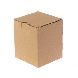 Бронзовая статуэтка "Кречет" на малахите