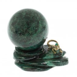 Композиция с ящерицей из шабровского змеевика 9х6х8,5 см