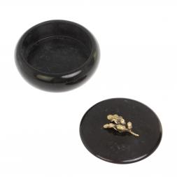 Шкатулка из черного змеевика "Желуди" 15х15х9 см