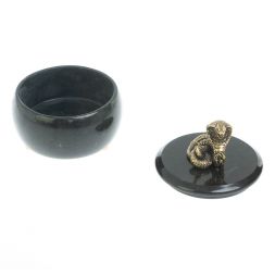 Шкатулка круглая &amp;quot;Кобра&amp;quot; из черного змеевика