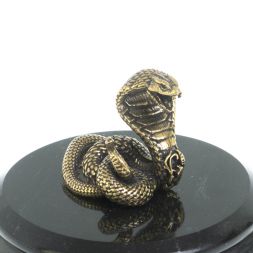 Шкатулка круглая &amp;quot;Кобра&amp;quot; из черного змеевика