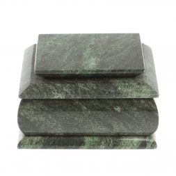 Шкатулка из шабровского змеевика с зеркалом 12х9,5х7 см