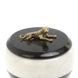 Шкатулка "Тигр" из белого мрамора и черного змеевика 10х10х8 см