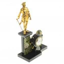 Каминные часы из бронзы "Петр 1 Великий" камень змеевик