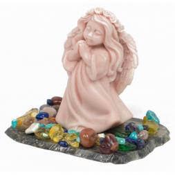 Сувенир &amp;quot;Ангел с венком молится&amp;quot; из мрамолита