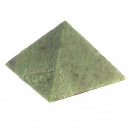 Пирамида из жадеита 5х5х3,5 см