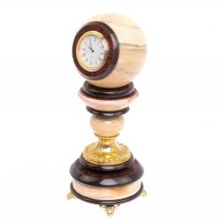 Настольные часы &amp;quot;Шар Антистресс&amp;quot; 10 см на подставке из мрамора