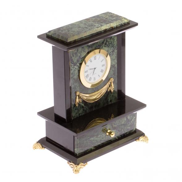 Часы из нефрита с выдвижным ящиком 125471