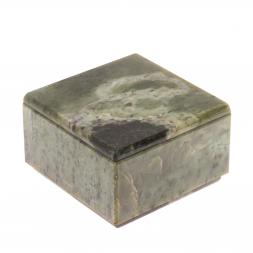 Шкатулка из камня нефрит 8х8х5 см