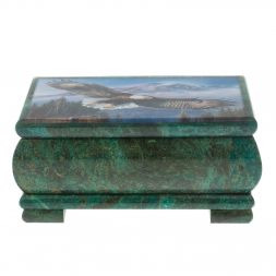 Шкатулка &amp;quot;Орлы&amp;quot; из змеевика 16х8х7,5 см