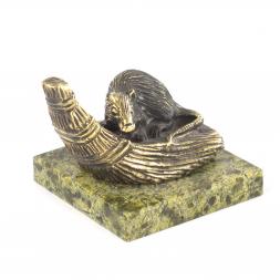 Сувенир &amp;quot;Крыса на венике&amp;quot; бронза змеевик