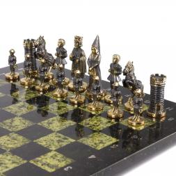 Шахматы подарочные &amp;quot;Камелот&amp;quot; из бронзы и змеевика 40х40 см