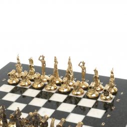Шахматы "Итальянская война" фигуры бронза доска 28х28 см из мрамора