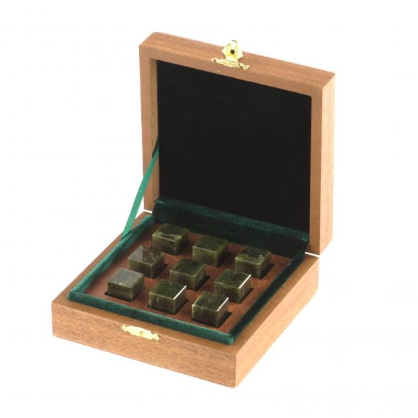 Подарочные камни для виски из нефрита 9 штук в деревянной коробке 121249