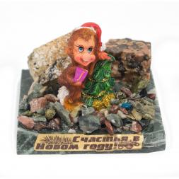 Сувенир "Обезьянка с елкой №3" змеевик