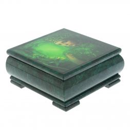 Шкатулка &amp;quot;Хозяйка медной горы&amp;quot; из змеевика 18х18хх8 см