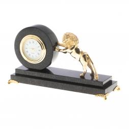 Часы настольные "Лев" камень долерит