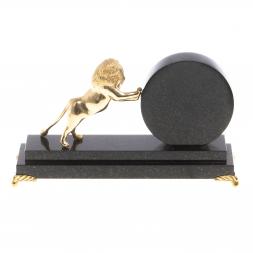 Часы настольные "Лев" камень долерит