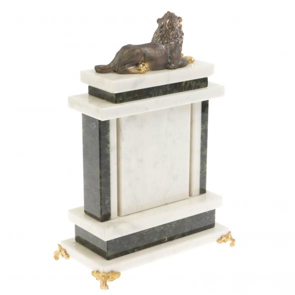 Часы &amp;quot;Лев&amp;quot; из нефрита белого мрамора 129859