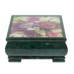 Шкатулка &amp;quot;Букет роз&amp;quot; из змеевика 18х18х8 см