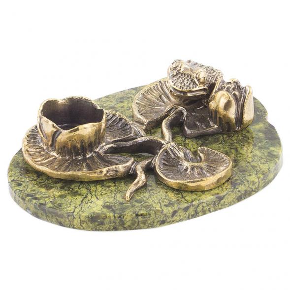 Подсвечник из бронзы и змеевика &amp;quot;Царевна лягушка&amp;quot; 120127