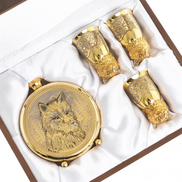 Подарочный набор &amp;quot;Волк&amp;quot; фляжка и 3 стопки перевертыша Златоуст 123674