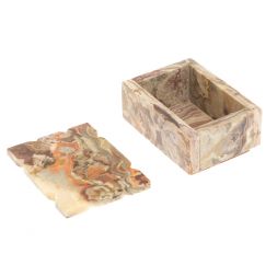 Шкатулка из оникса 10х7,5х6 см (3х4)