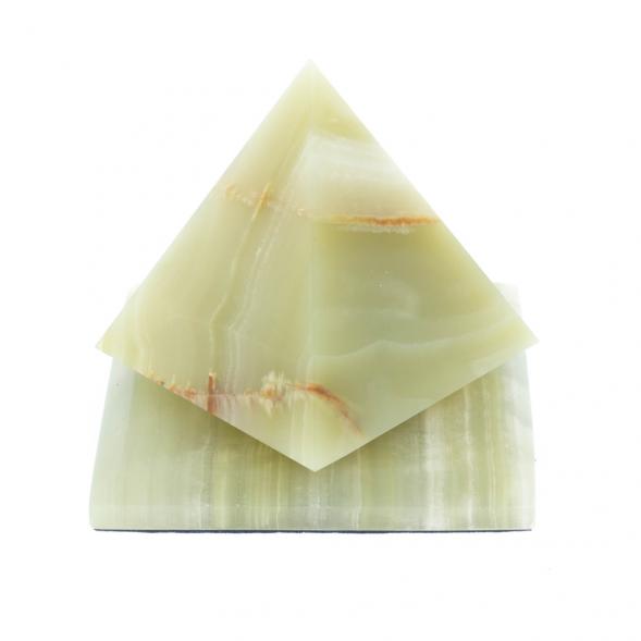 Пирамида вращающая из оникса 9,5х9,5х9,5 см 128430