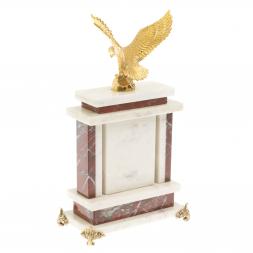 Часы "Орел" из мрамора и креноида