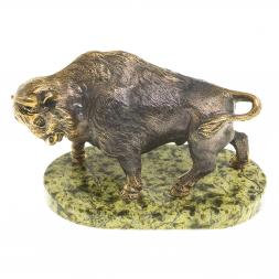 Бронзовая статуэтка &amp;quot;Зубр&amp;quot; на подставке из камня змеевик