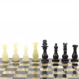 Каменные шахматы "Поединок" камень оникс доска 25х25 см