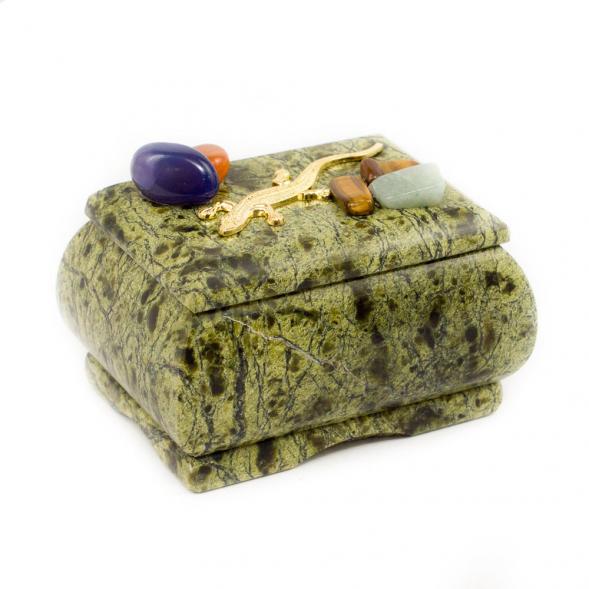 Шкатулка с камешками и ящерицей змеевик 7х5,5х5 см 112170