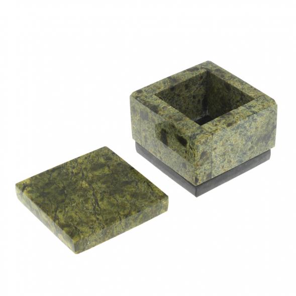 Шкатулка квадратная из змеевика 5,5х5,5х5,5 см 129463