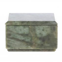 Шкатулка из нефрита 8х5,5х5 см
