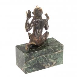 Бронзовая статуэтка &amp;quot;Чертик&amp;quot; на подставке из темно-зеленого змеевика