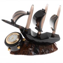 Настольные часы &amp;quot;Парусник&amp;quot; из черного обсидиана