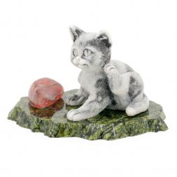 Сувенир из мрамолита "Котенок чешет ухо"