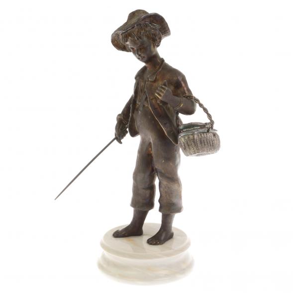 Бронзовая статуэтка &amp;quot;Мальчик рыбак&amp;quot; на подставке из мрамора 129884
