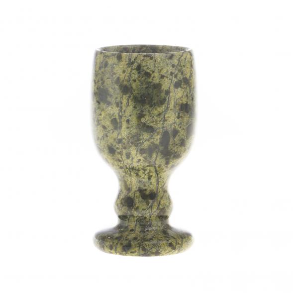 Рюмка из камня змеевик 124300