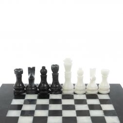 Каменные шахматы "Сувенирные" из мрамора доска 20х20 см