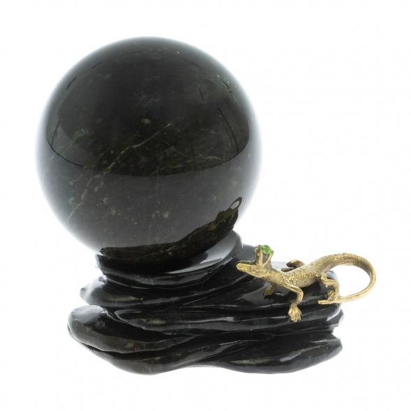 Композиция с шаром 6 см &amp;quot;Ящерица на скале&amp;quot; из змеевика 129037