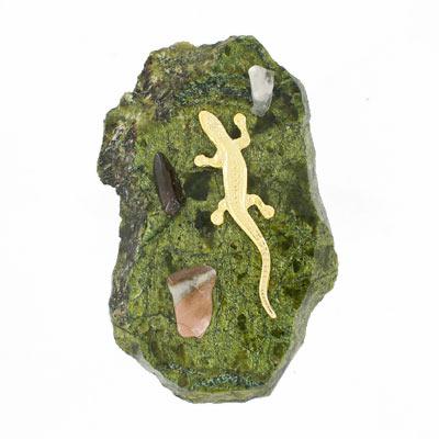 Магнит с ящерицей камень змеевик 113913