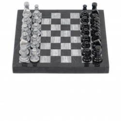 Шахматы из мрамора